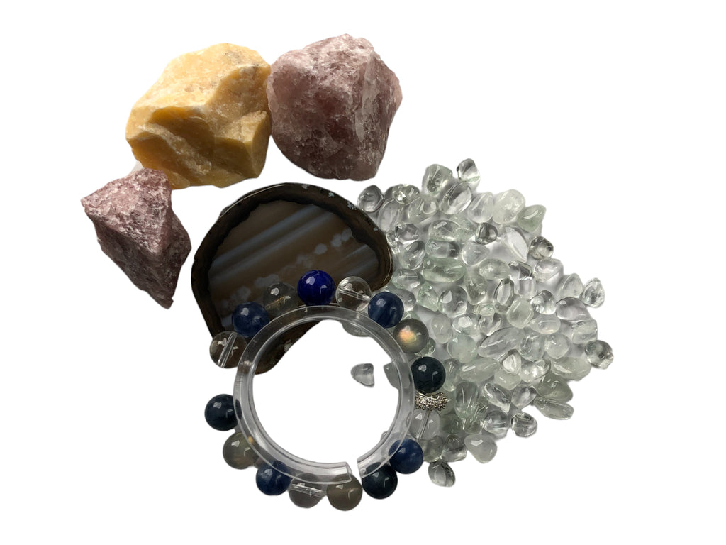 Fanmala Niche people love the popular and best-selling beautiful and romantic aquamarine round bead crystal bracelet, produced by the East China Sea region of China